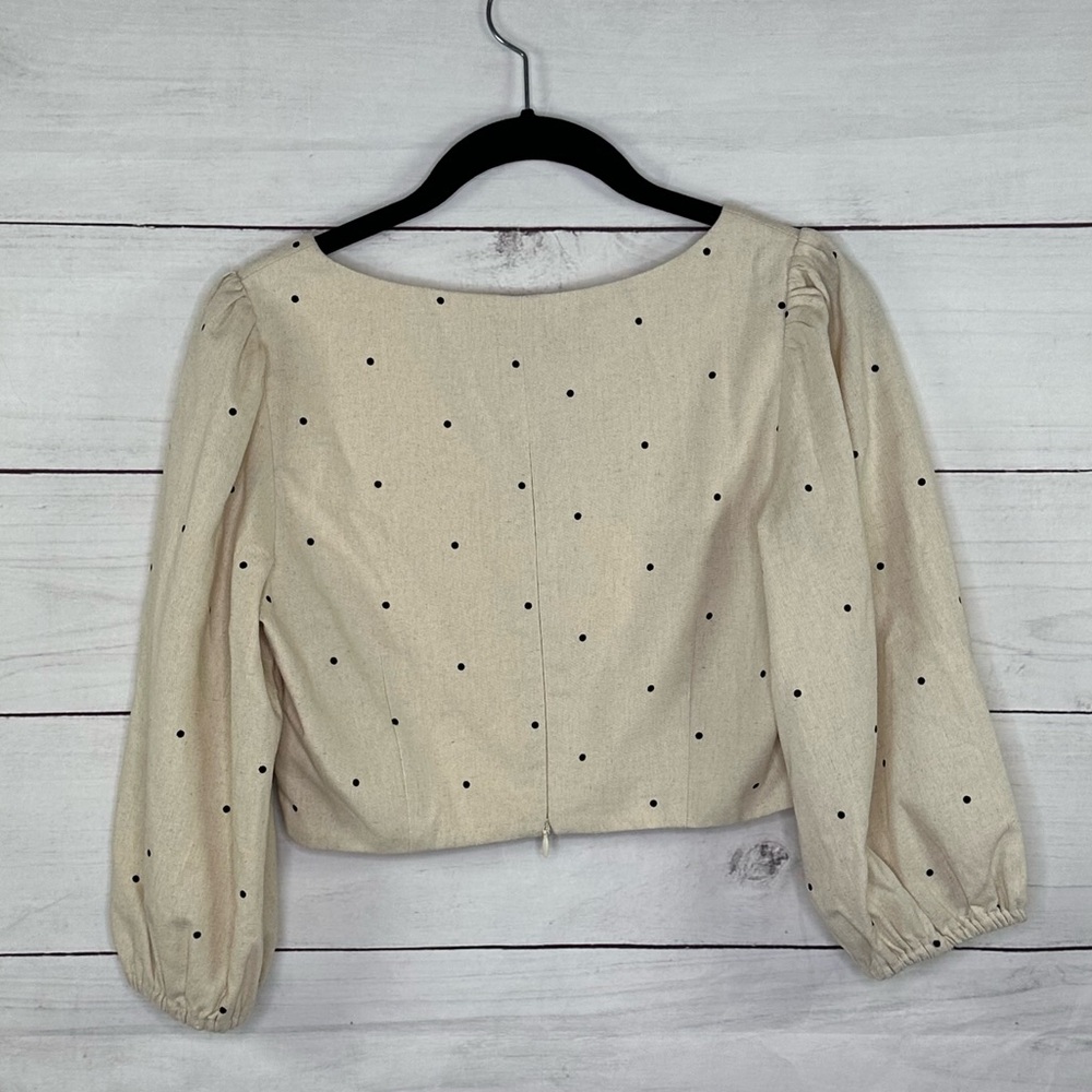 NWT Love, Bonito Women's Beige Cropped Puff Sleeve V Neck Top Size M - Picture 5 of 12